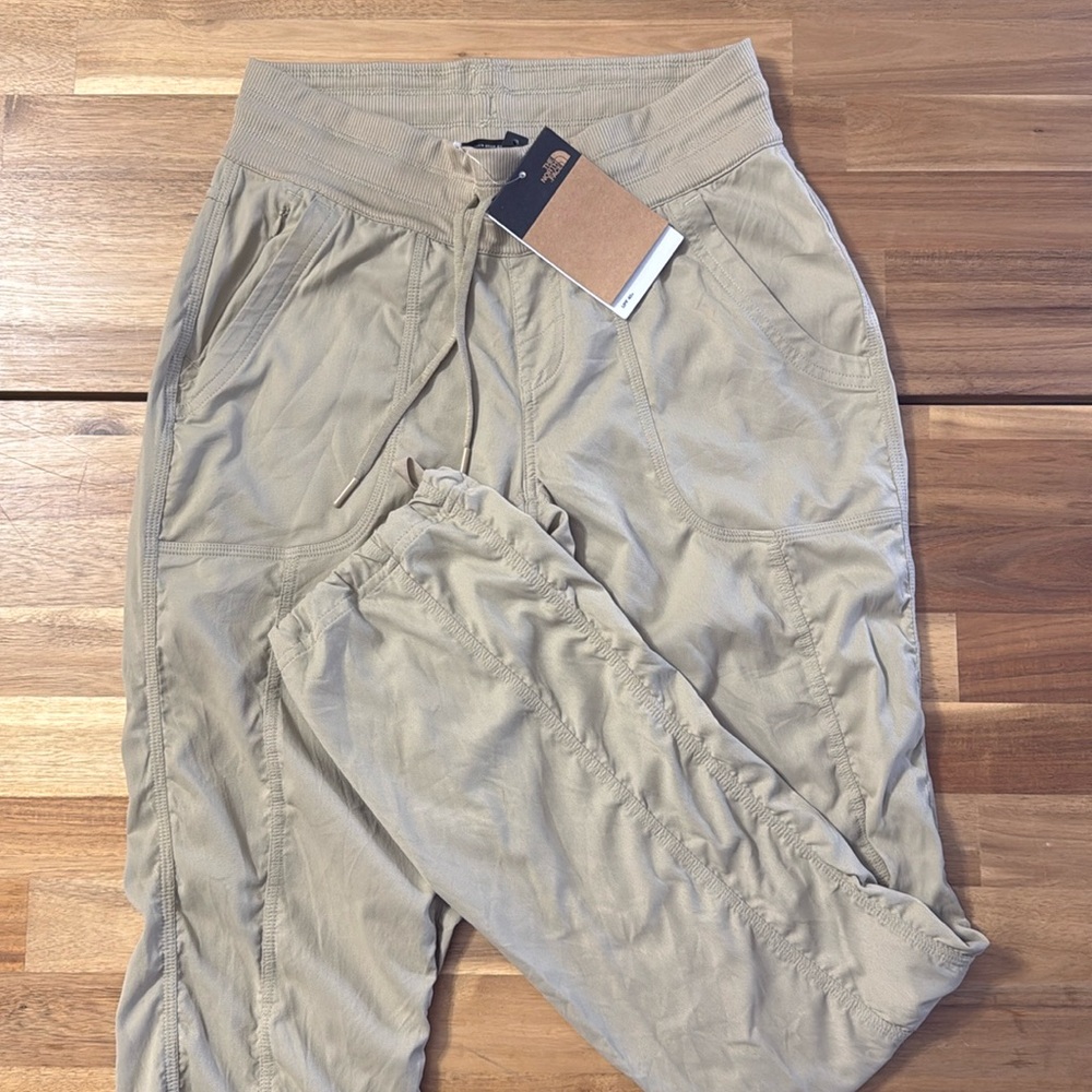 NWT The North Face tan joggers